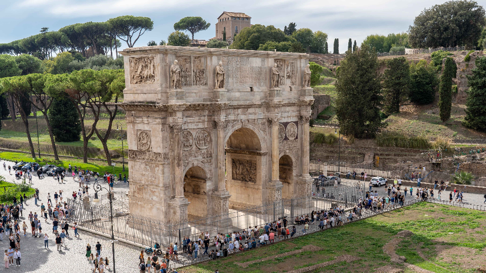 Rome: Colosseum, Palatine Hill & Roman Forum Tour with Live Guide